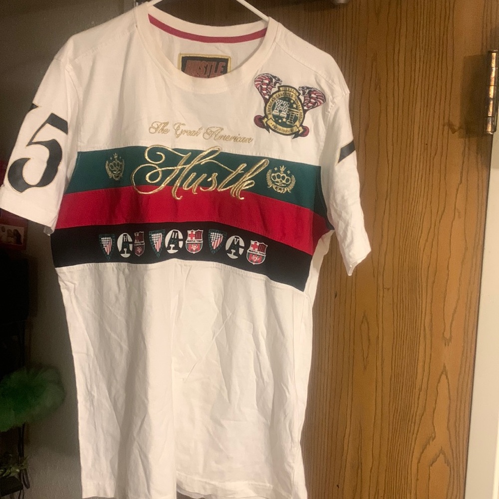 GENTLY USED Mens Hustle Today Live Wealthy Tomorrow Shirt size XL